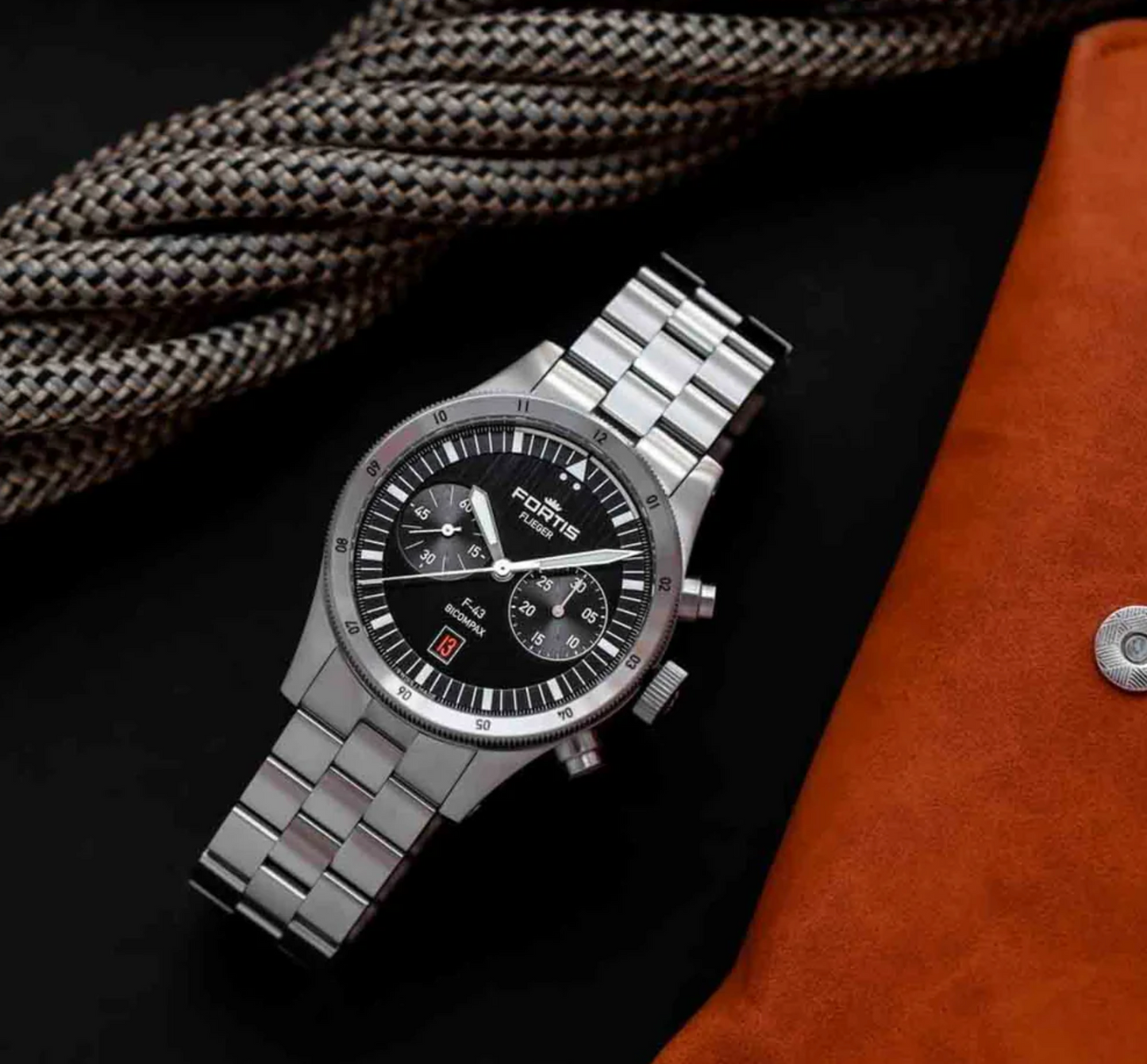 Fortis Flieger F-43 Bicompax Black auf Block Bracelet