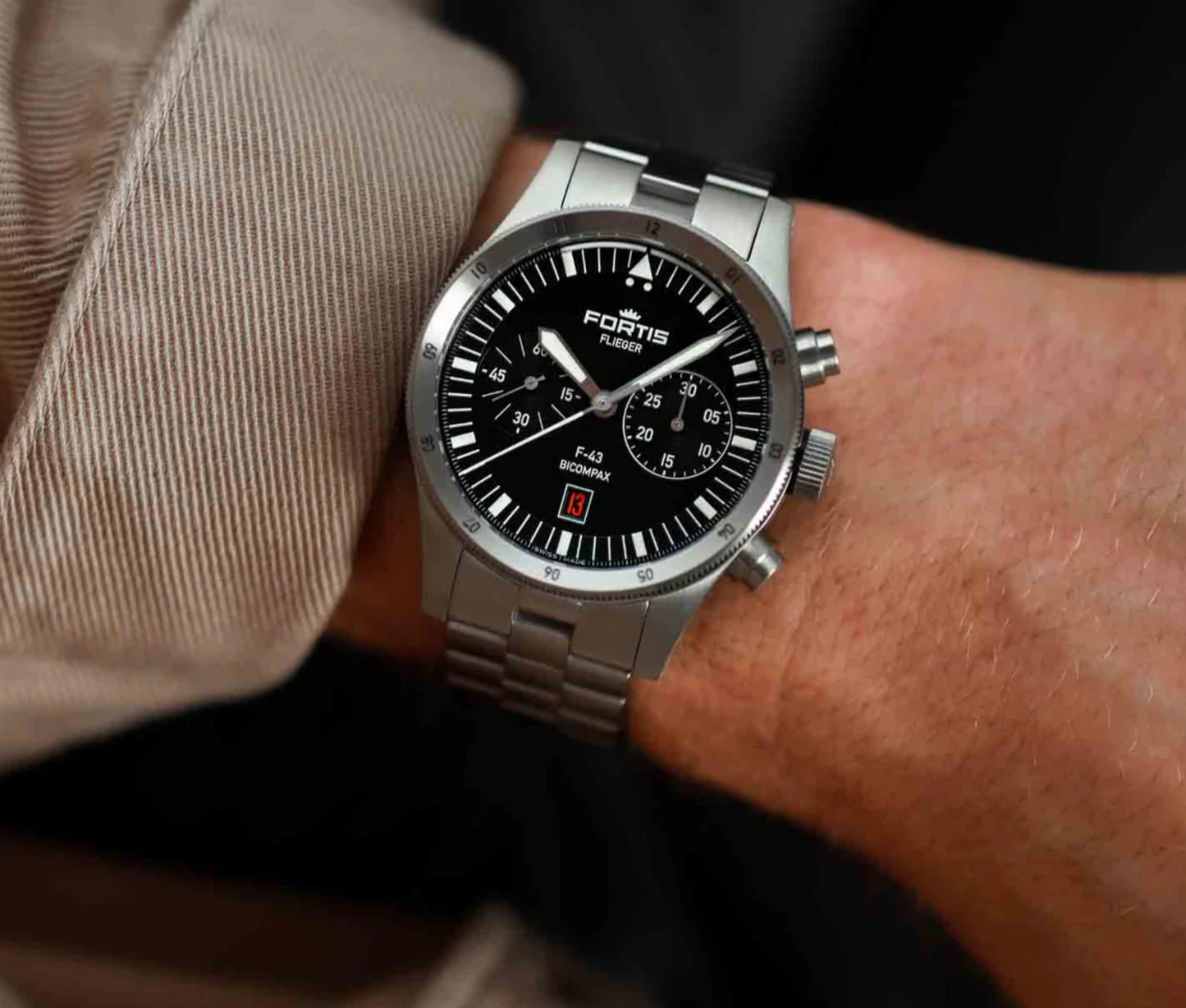 Fortis Flieger F-43 Bicompax Black auf Block Bracelet