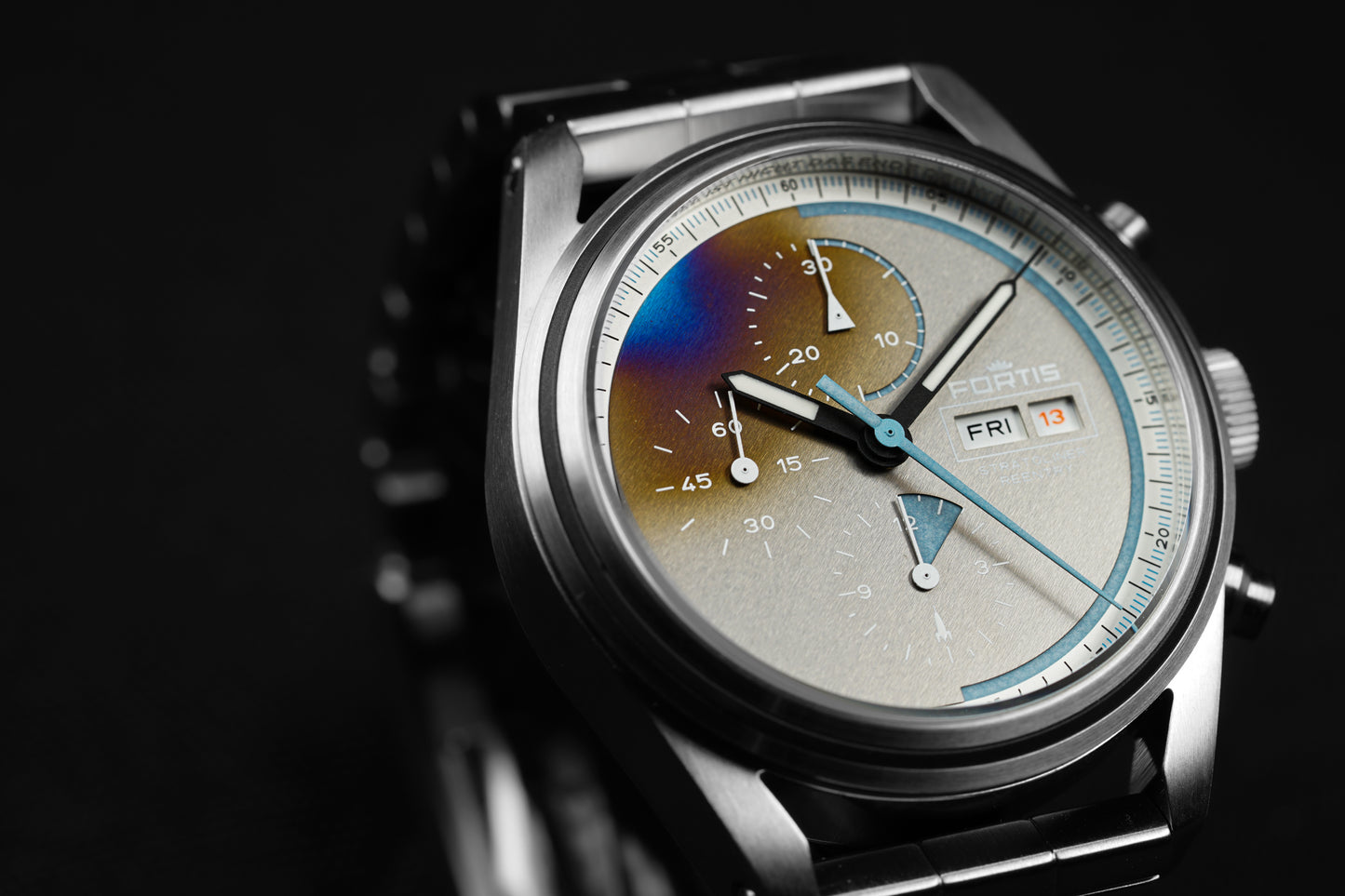 Fortis Stratoliner S-41 Reentry Edition auf Block Bracelet
