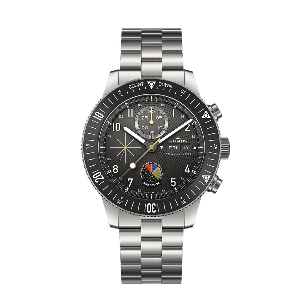 Fortis Novonaut Titan N-42 Amadee-24 auf Block Bracelet Edition 100