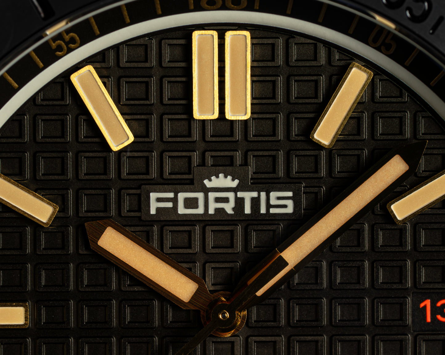 Marinemaster M-44 DLC Black Resin auf Horizon Strap, F8120031