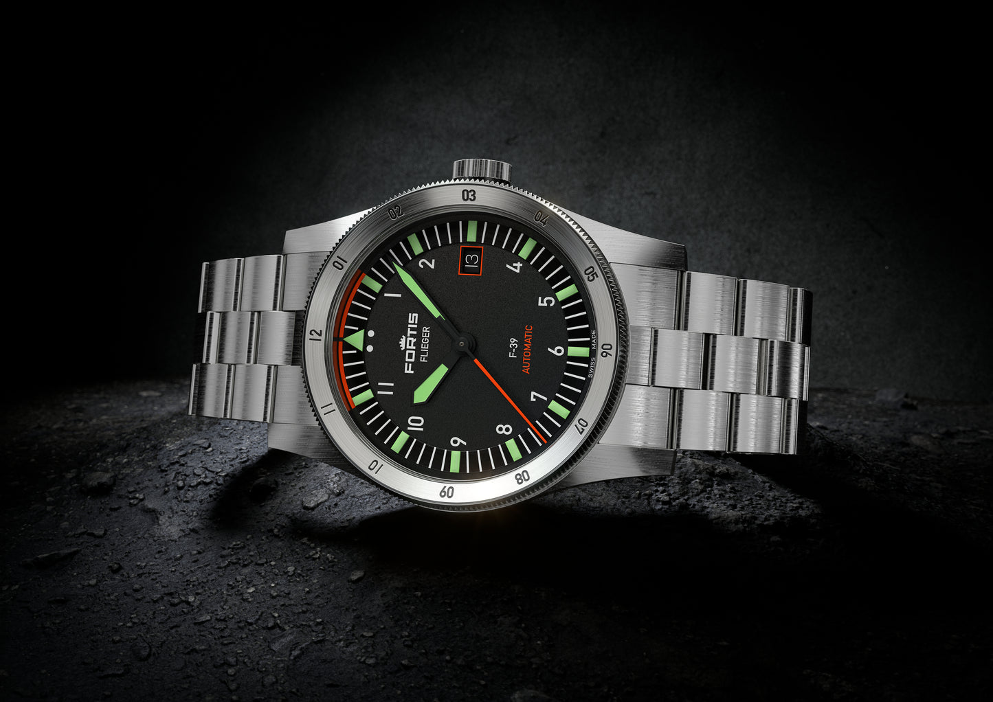 Fortis Flieger F-39 auf Block Bracelet