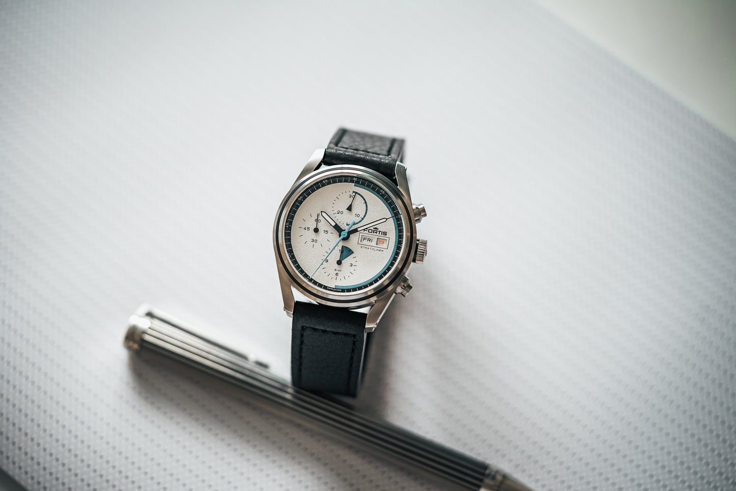 Fortis Stratoliner S-41 White Dust