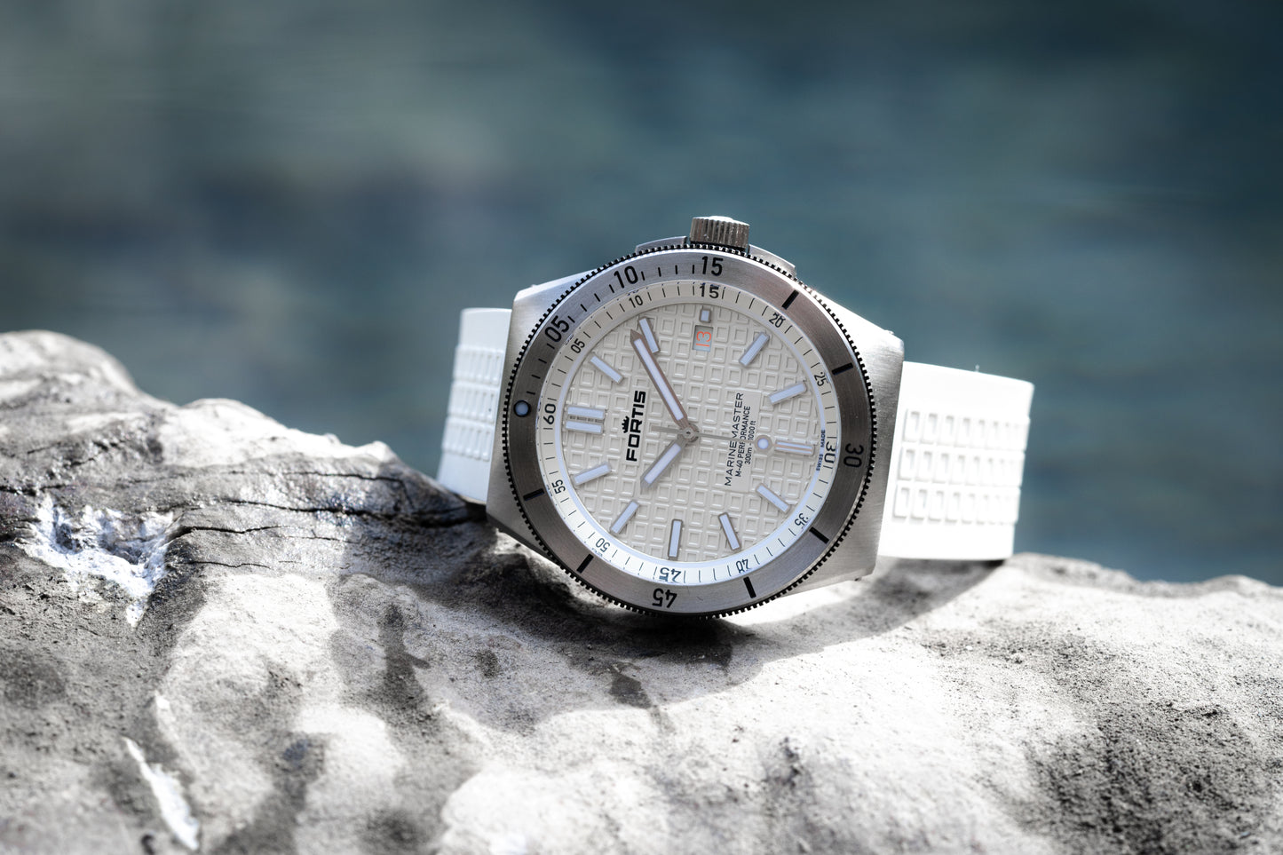 Fortis Marinemaster M-40 Snow White auf Block Brakelet