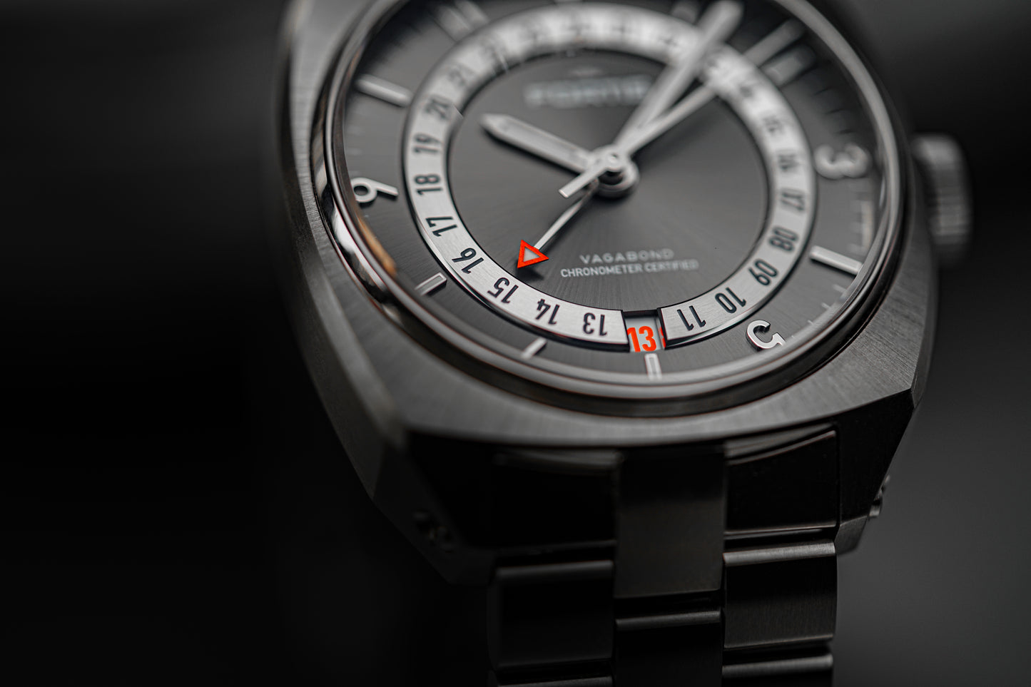 Fortis V-40 Vagabond Urban Shadow auf Block Bracelet (Kopie)