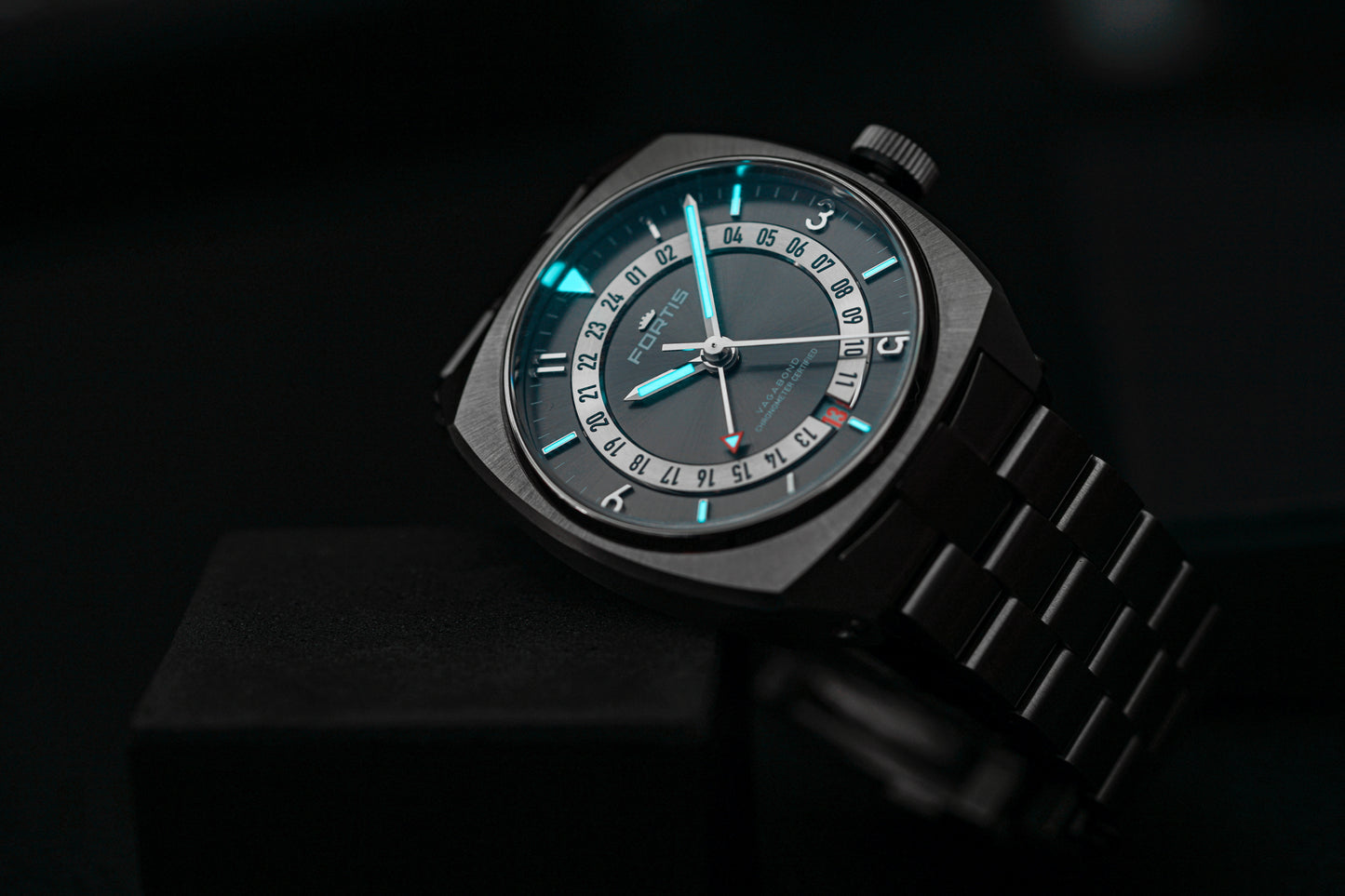 Fortis V-40 Vagabond Urban Shadow auf Block Bracelet (Kopie)